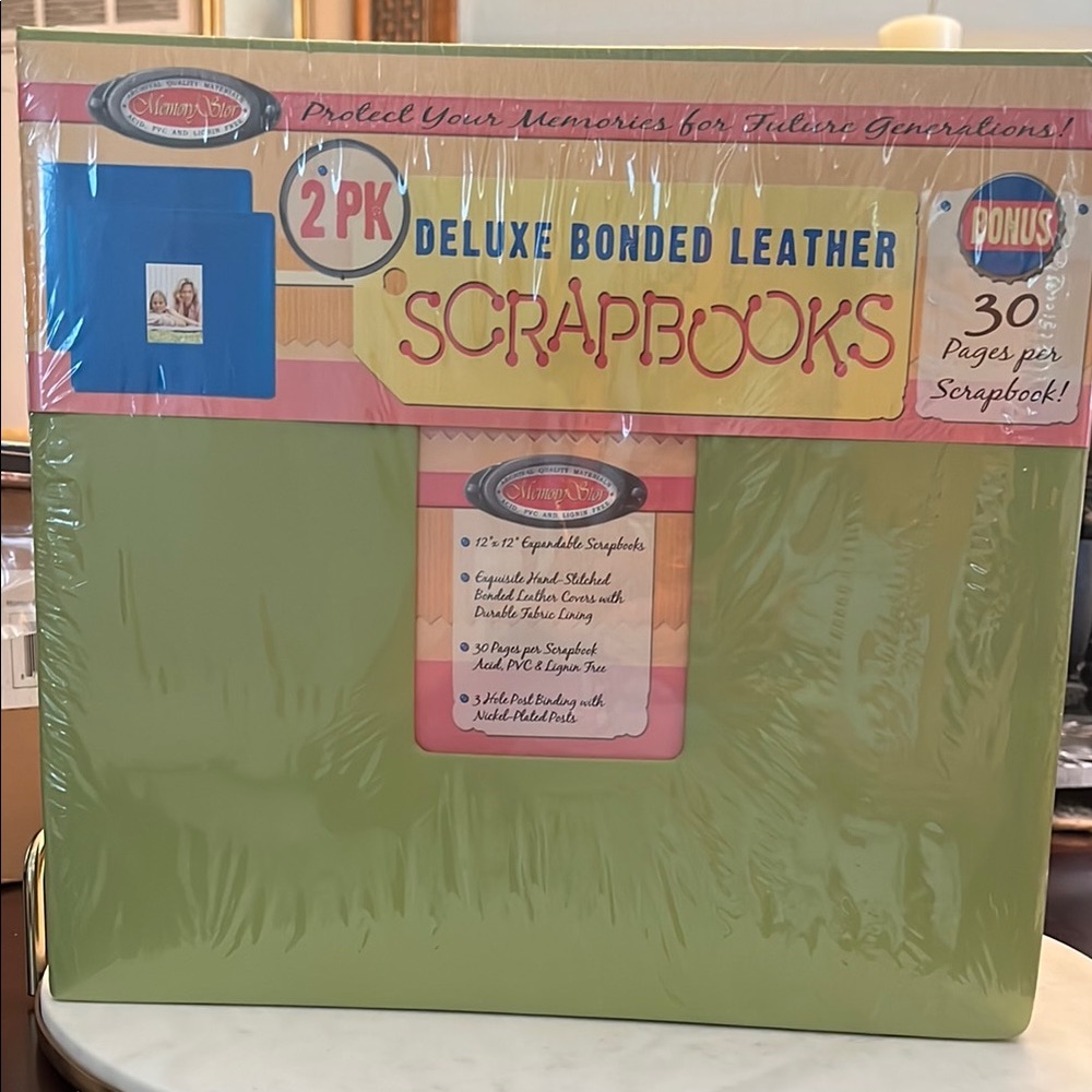 2 Pack Deluxe Bonded Leather Scrapbooks - Green